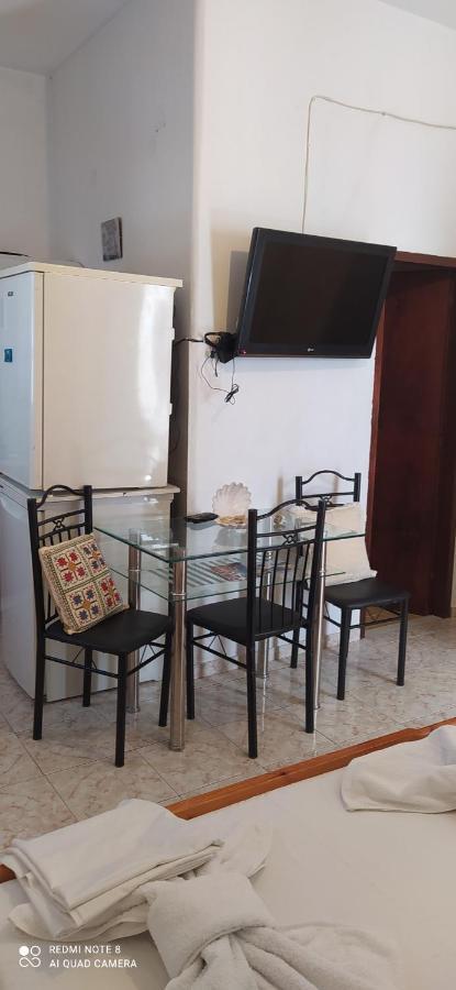 Maria Charalampaki Studios Скирос Екстериор снимка